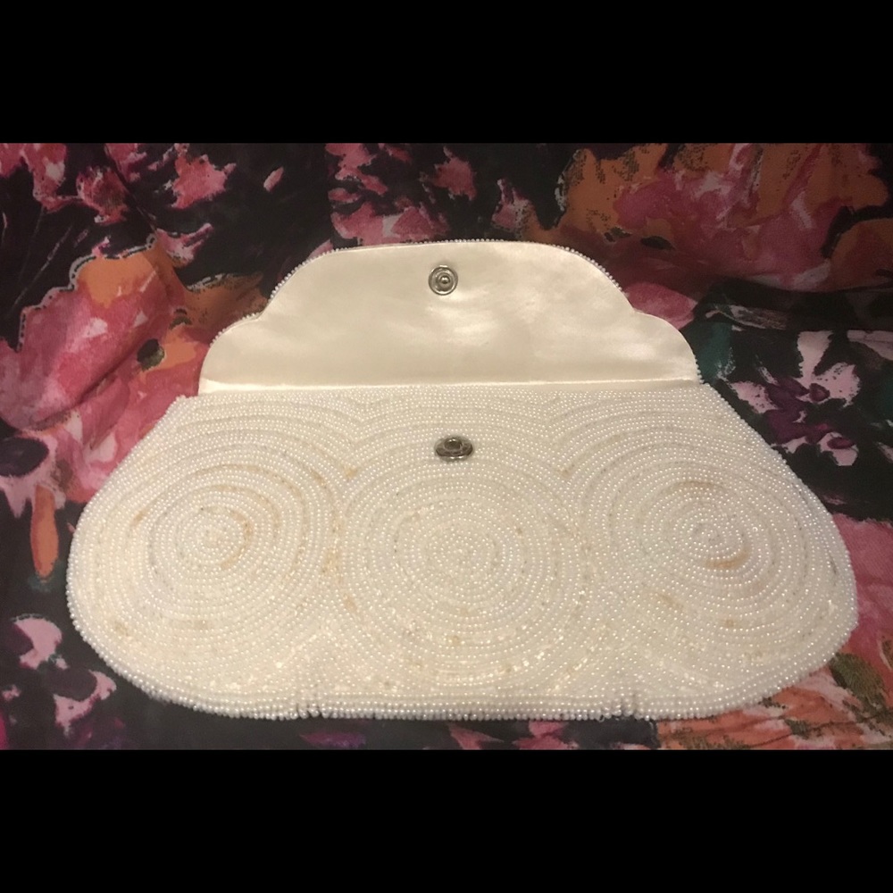 40's/50's Vintage Beaded Purse; Mirror; Makeup Bag - Picture 3 of 8